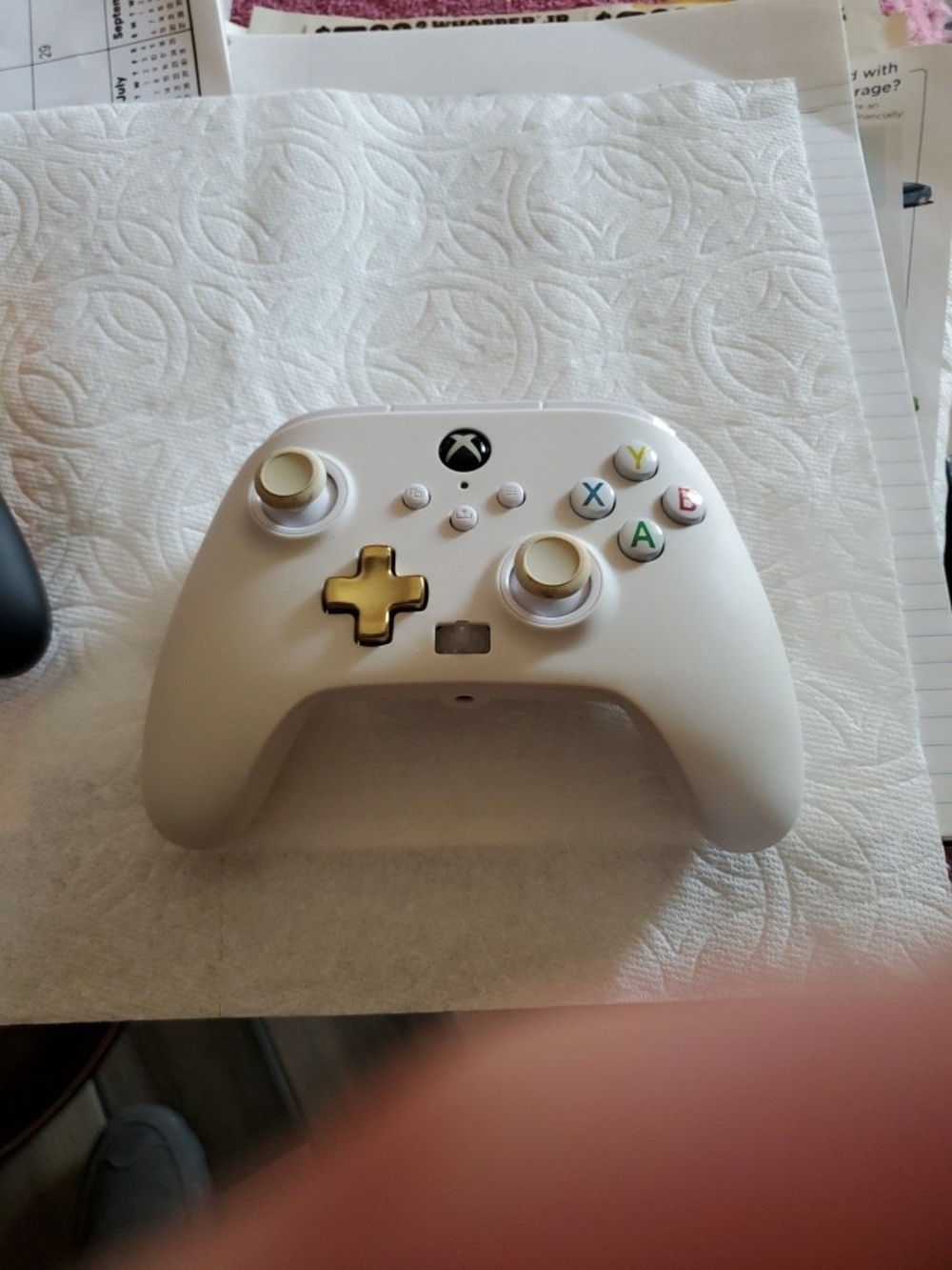 Wireless Controller - White with Gold D-Pad